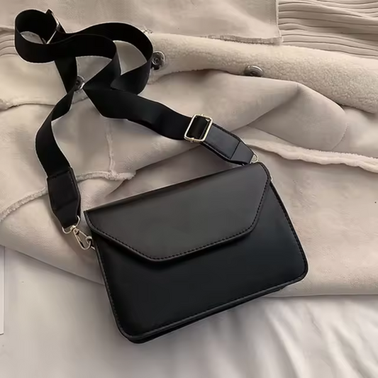 Stylish and Practical Women's Handbag with Modern Design
