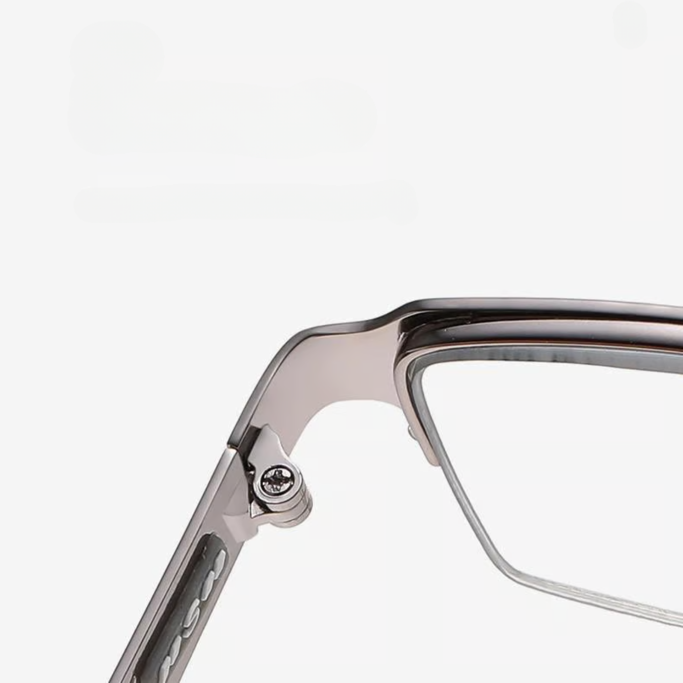 Multifocal Reading Glasses with Photochromic Lenses