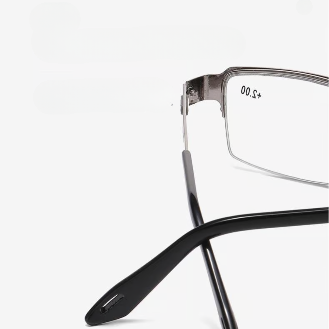 Multifocal Reading Glasses with Photochromic Lenses