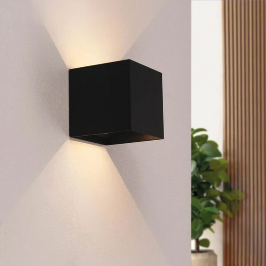 Cordless Wall Lamp Deluxe Fits In All