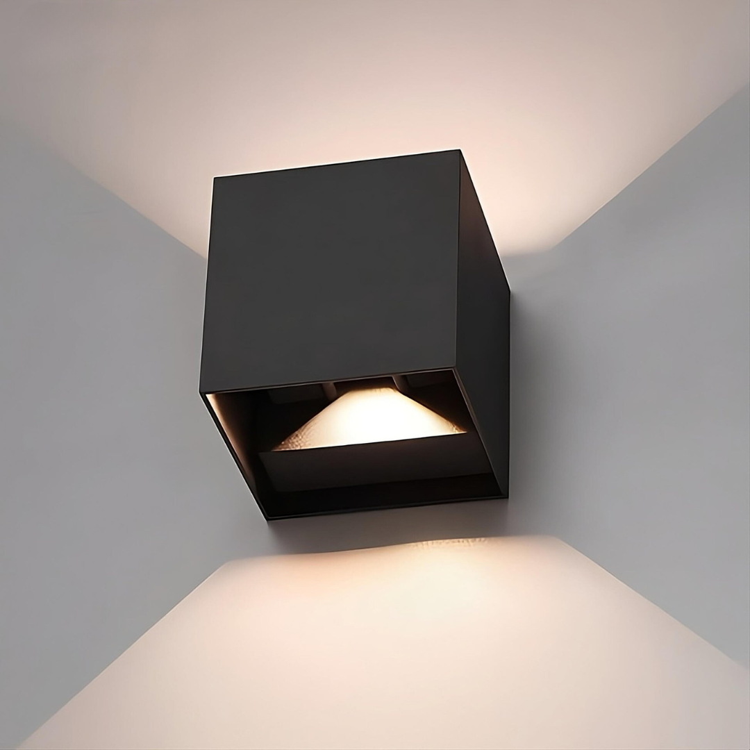 Cordless Wall Lamp Deluxe Fits In All