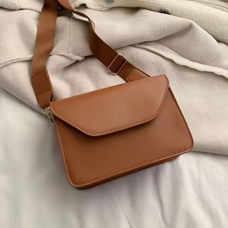 Stylish and Practical Women's Handbag with Modern Design