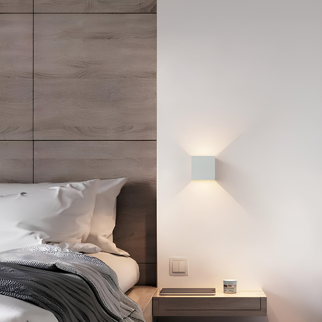 Cordless Wall Lamp Deluxe Fits In All