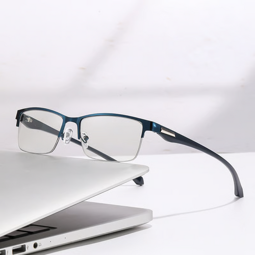 Multifocal Reading Glasses with Photochromic Lenses