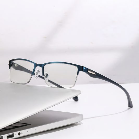 Multifocal Reading Glasses with Photochromic Lenses