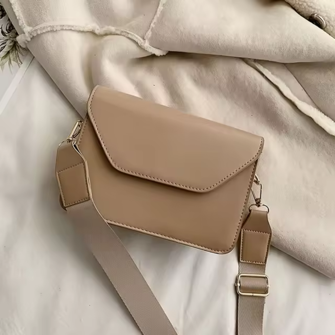 Stylish and Practical Women's Handbag with Modern Design