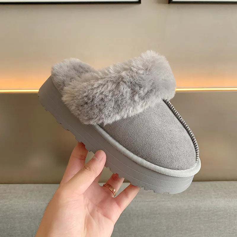 Kuschelwinter Slippers – Plush, Warm & Comfortable Winter Footwear