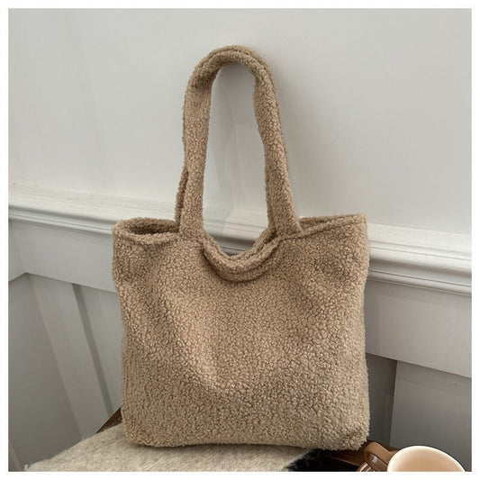 Fluffy Teddy Bag Dambag - Stylish and Spacious Design