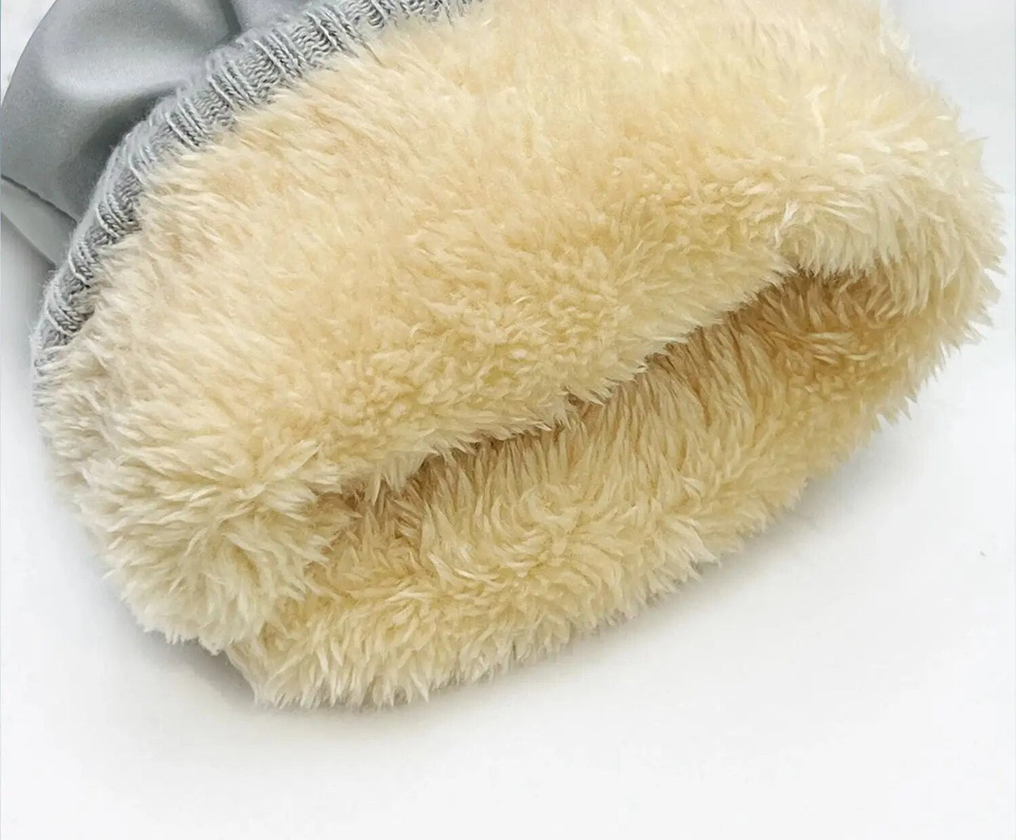 Warm Winter Gloves - Cozy & Stylish Home Essential