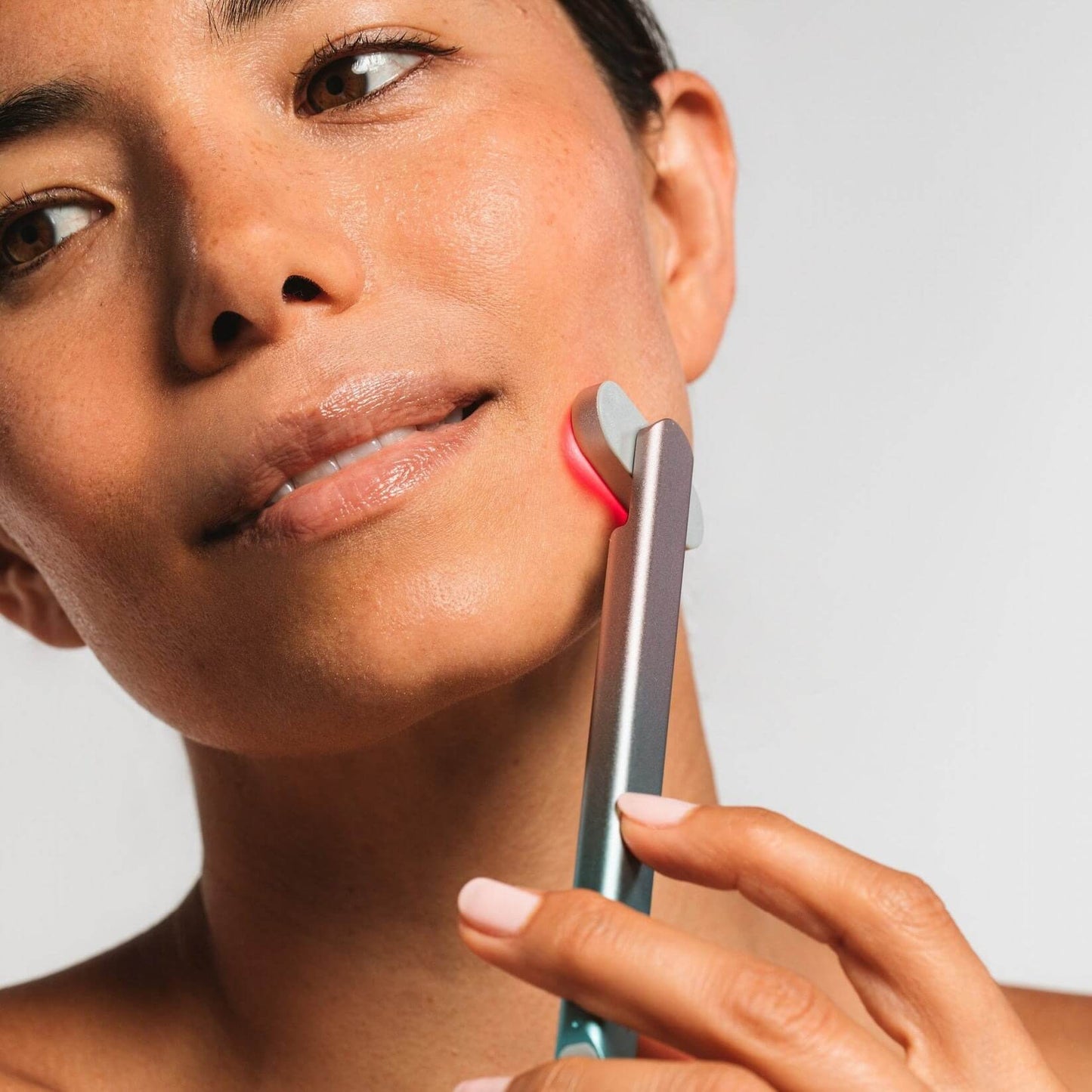 Dermaglow™ Red Light Therapy - Younger Skin in 2 Weeks
