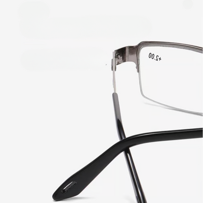 Multifocal Reading Glasses with Photochromic Lenses