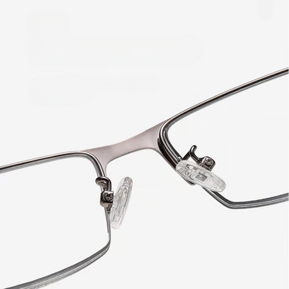 Multifocal Reading Glasses with Photochromic Lenses