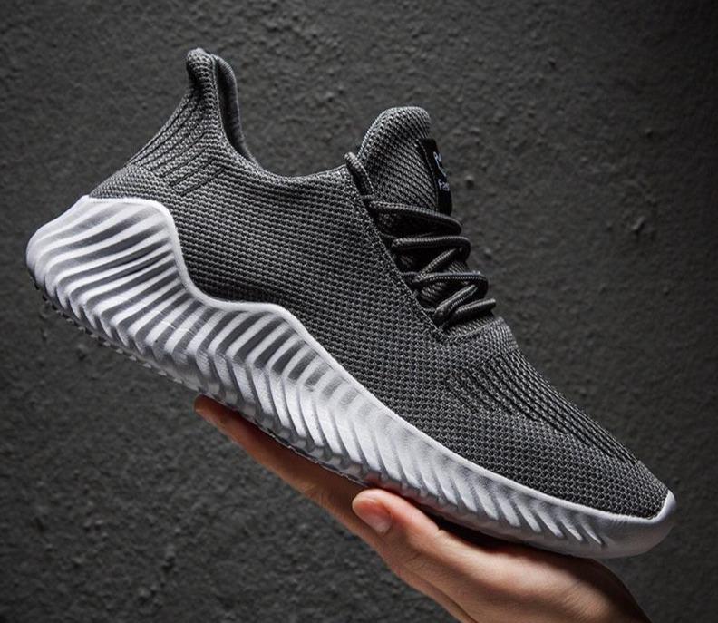 Breathable Mesh Sneakers for Men – Lightweight & Comfortable