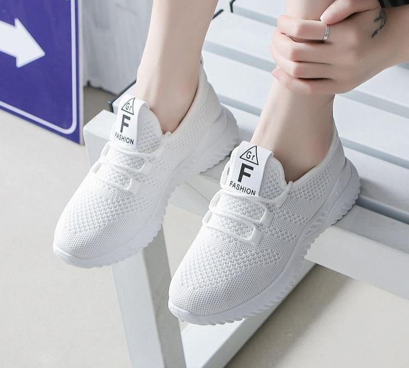 Breathable Blisters Sneakers for Women – Comfortable & Stylish