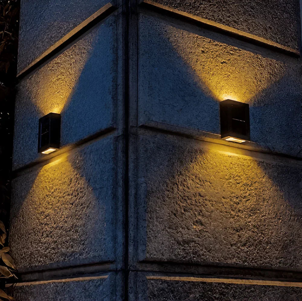 Solarglow Wireless Weatherproof Garden Lighting for Outdoor Use