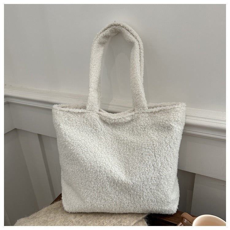 Fluffy Teddy Bag Dambag - Stylish and Spacious Design