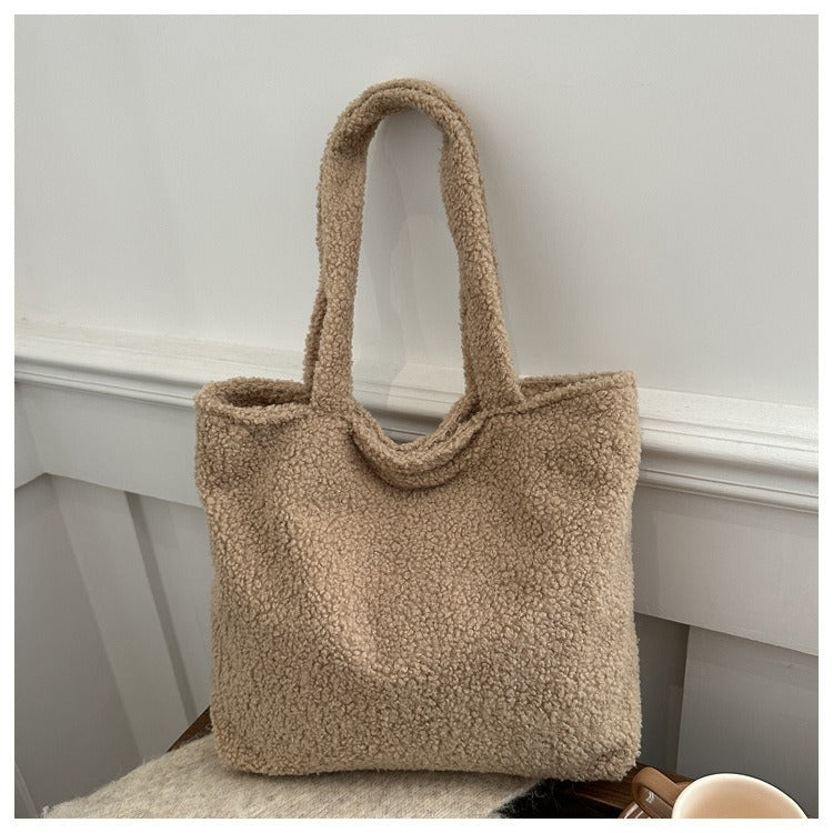 Fluffy Teddy Bag Dambag - Stylish and Spacious Design