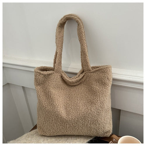 Fluffy Teddy Bag Dambag - Stylish and Spacious Design