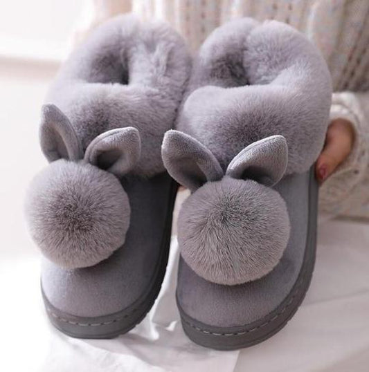 Huggie Fluffy Slippers Design Elegant