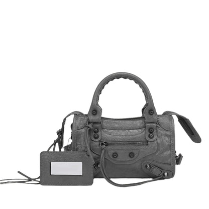 Luxurious Handbag In Genuine Leather Stylish And Durable